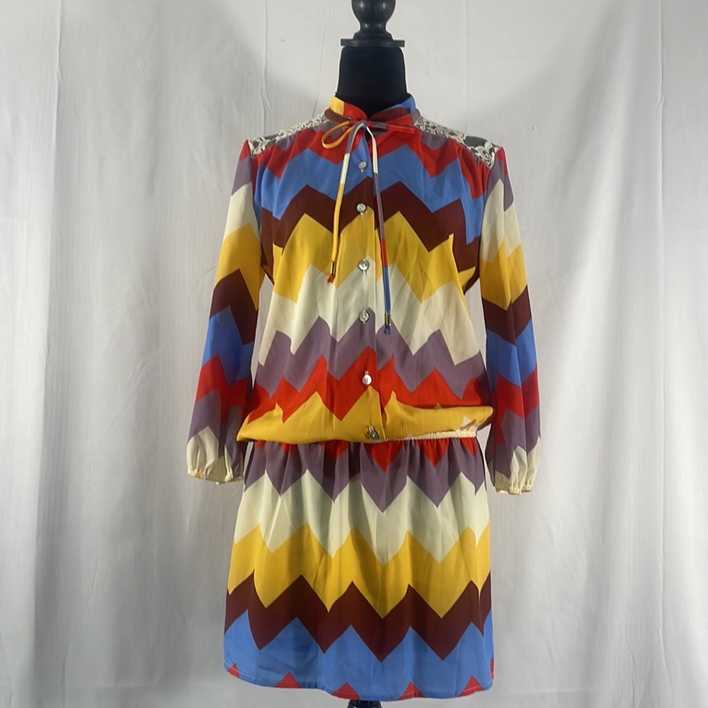 Gianni Bini mini Dress multi colored Chevron Long Sleeve Lace Detail,Medium